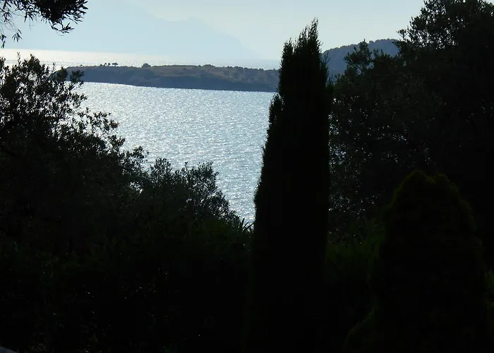 Heliactida House