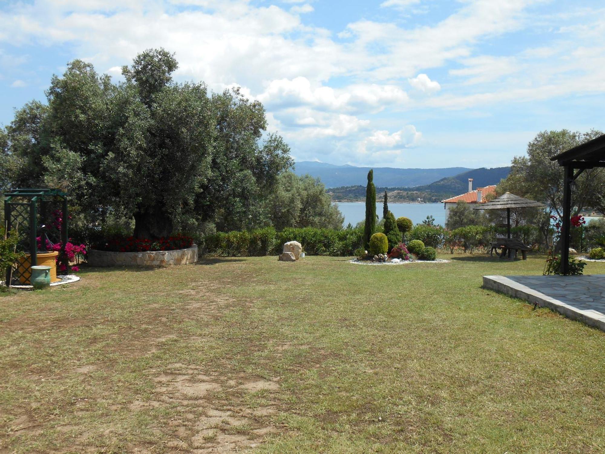 Holiday home Heliactida House *